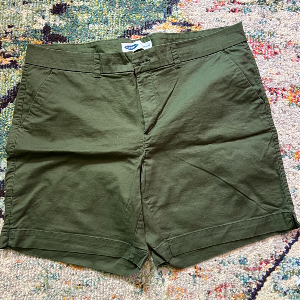 Old Navy Forest Green Shorts Women’s size 16
